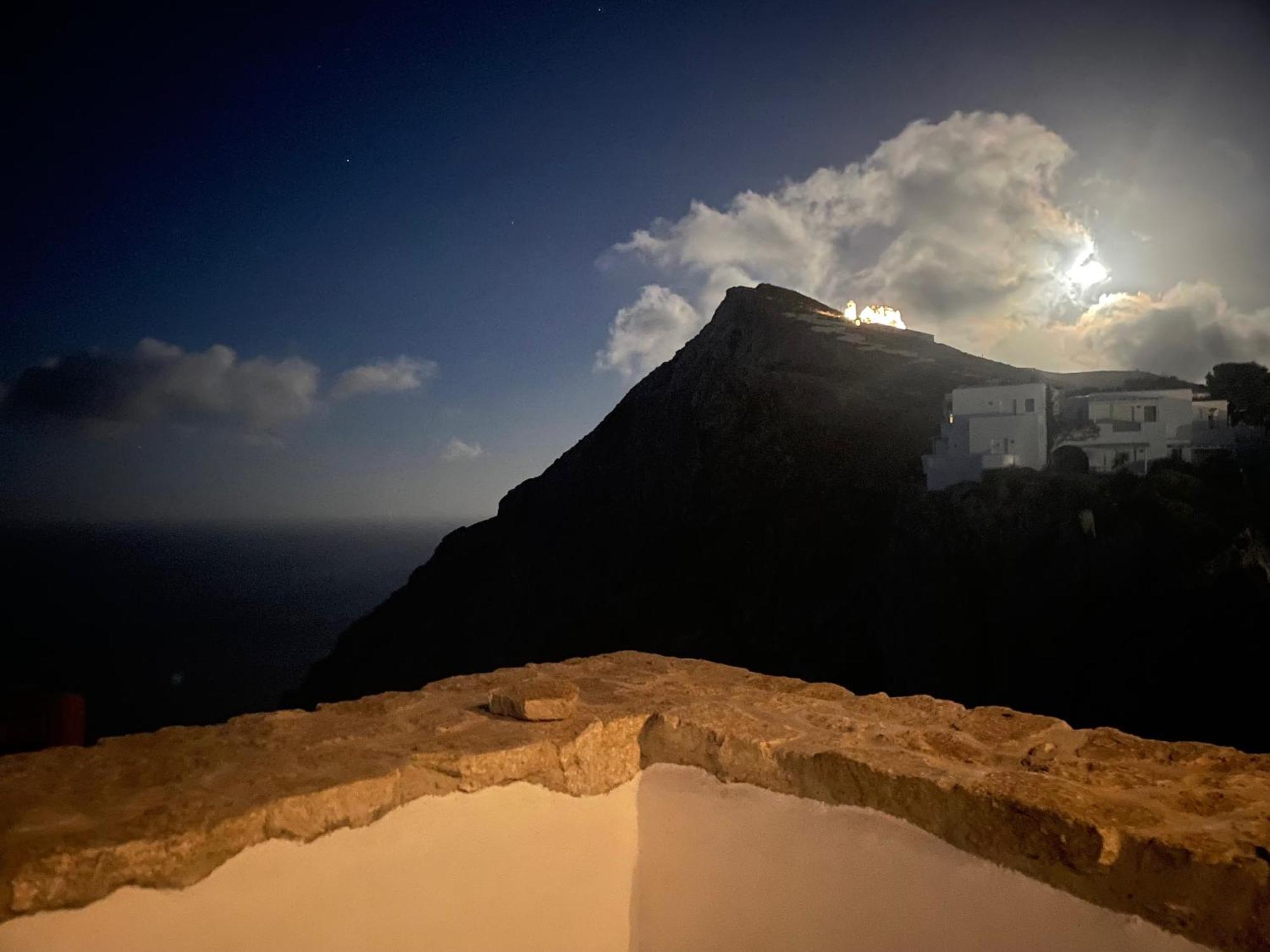 فيلا Folegandros-Cliffhouse المظهر الخارجي الصورة